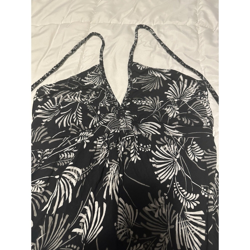 New York And Co Halter Tank Top Babydoll V-Neck Black White Size Medium